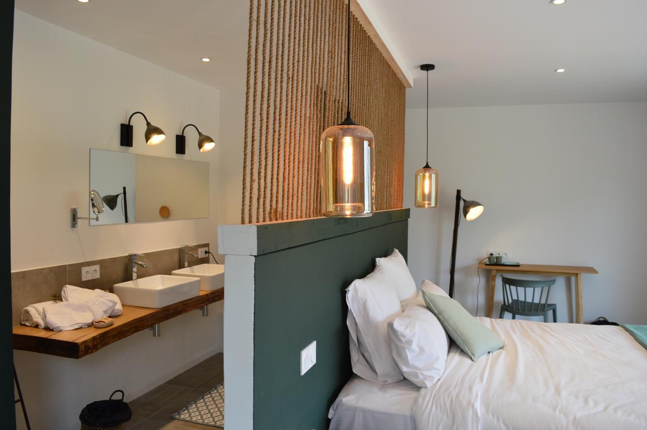 Les Petites Maisons Sotta Luaran gambar